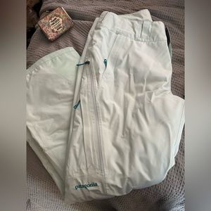 Patagonia woman’s Gore-Tex snow pants teal size XL